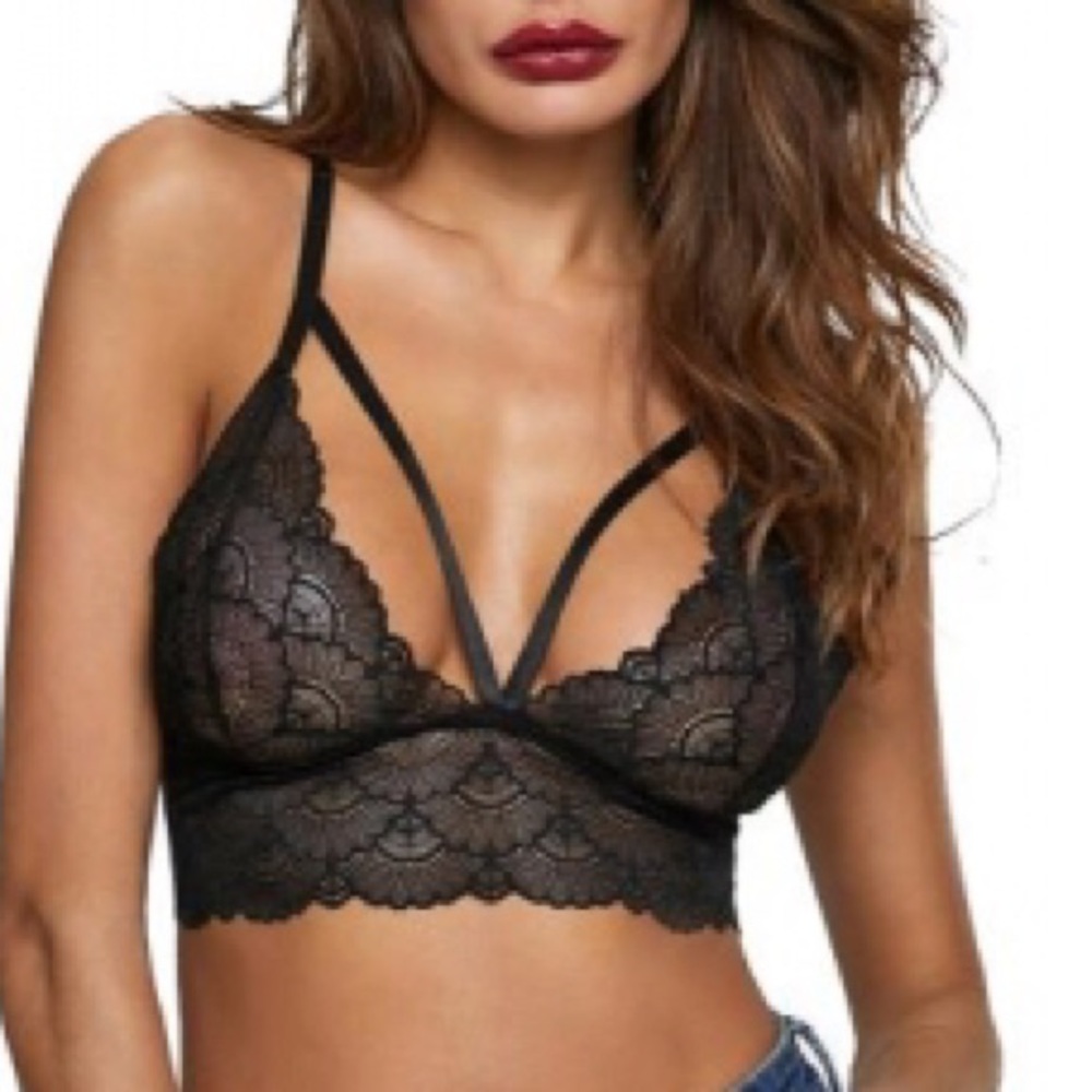 Black Scalloped lace bralette